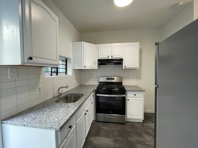 Renovated kitchen - 904 N Carlisle St