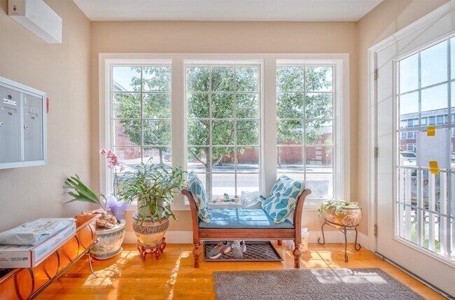 Foto del edificio - 467 Somerville Ave