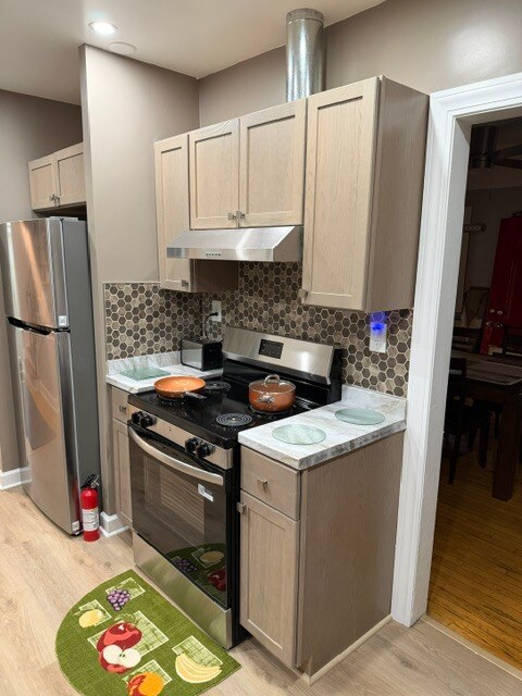 Foto del edificio - 5966 Eastlawn St