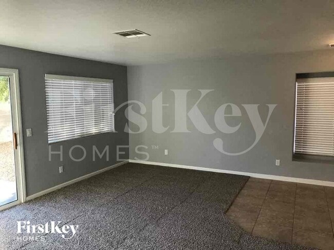 Building Photo - 7404 Fencerow St