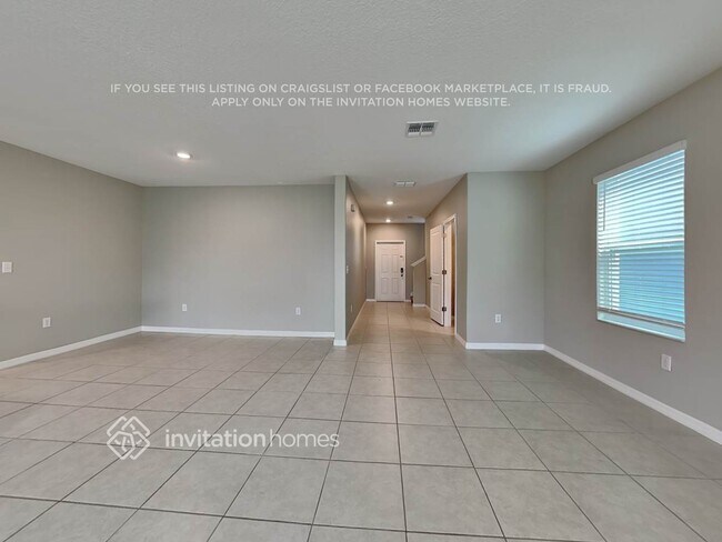 Foto del edificio - 2381 Jungle Dr