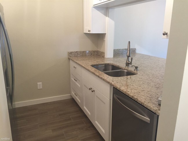 Building Photo - 3 br, 2 bath Townhome - 219 Lora Street