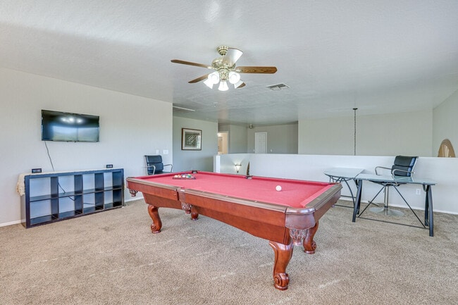 Building Photo - 2907 W Carson Rd