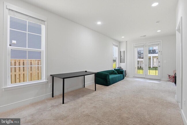 Building Photo - 25419 Hartland Orch Ter