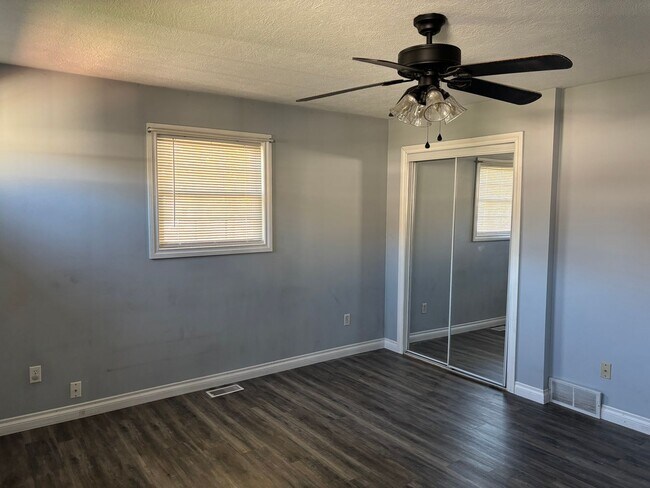 Foto del edificio - New Phila 3bed Ranch w/ Garage & Full Base...