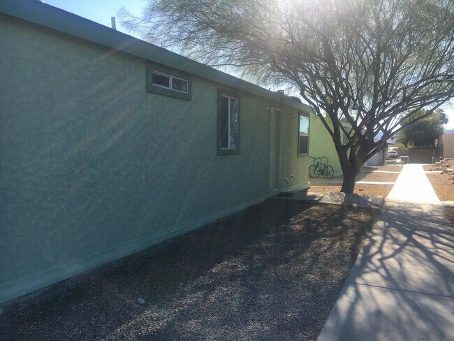 Foto del edificio - 1915 N Park Ave