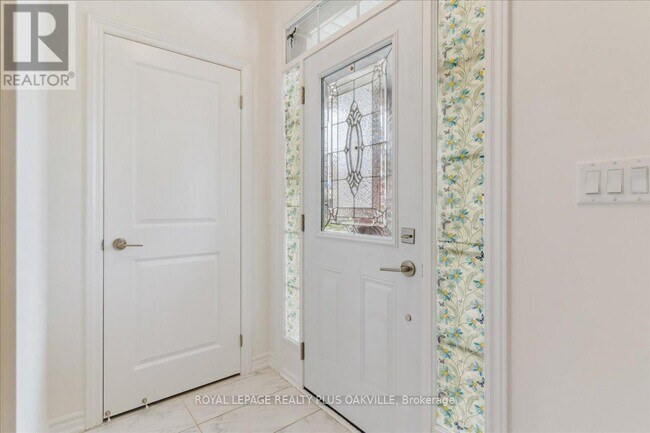 Building Photo - 442 Bergamot Ave