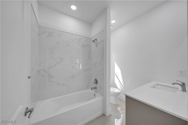 Building Photo - 3715 Sunset Rd