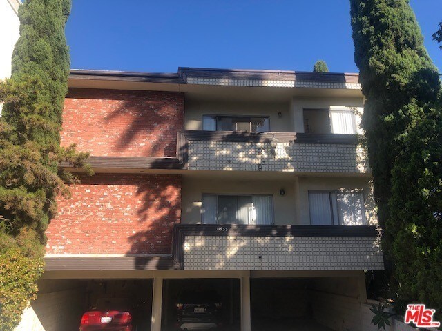 Foto del edificio - 11938 Goshen Ave