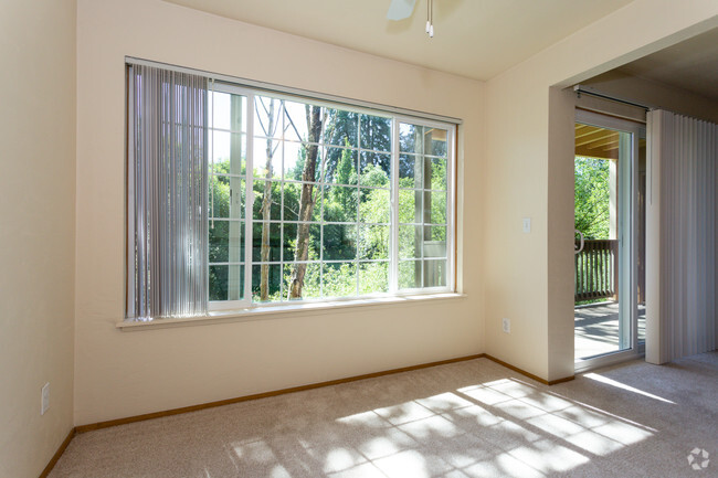 Interior Photo - Oak Tree Apartments