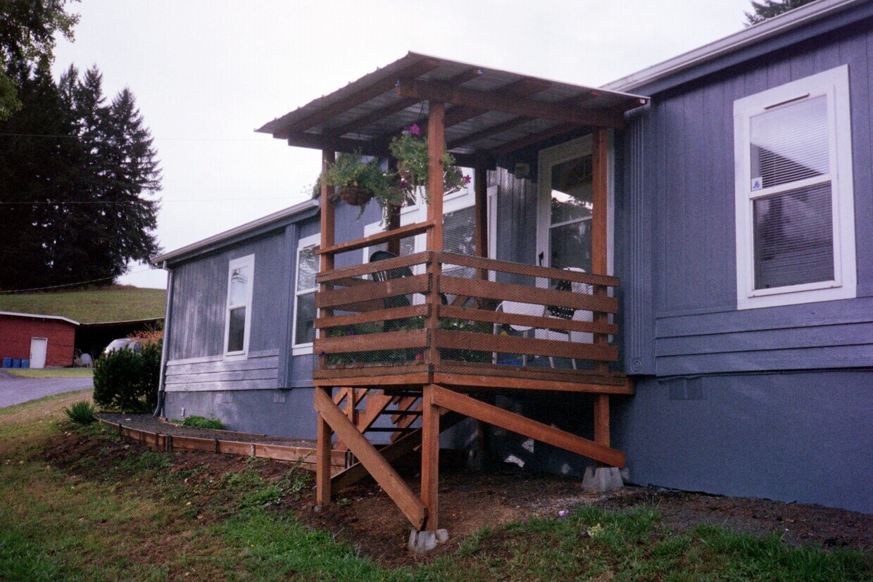 Foto principal - 17906 NW Baker Creek Rd