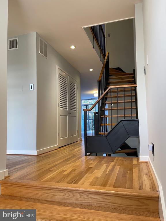 Foto del edificio - 457 N St SW
