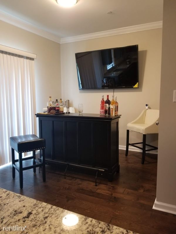 Foto del edificio - 4 br, 3.5 bath Townhome - 4 Woodcrest Dr SE
