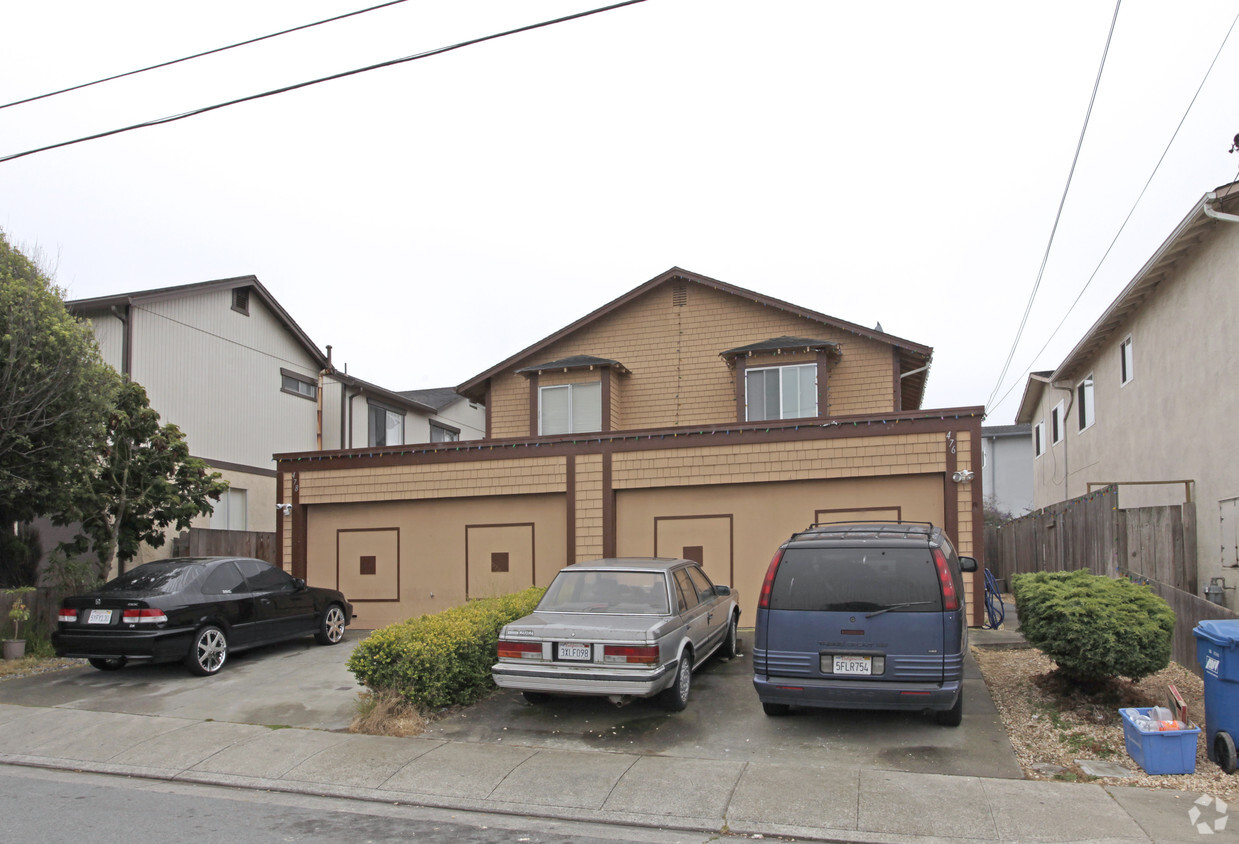 Foto del edificio - 476-478 Oak Ave