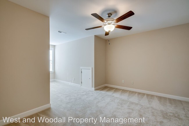 Foto del edificio - 617 Magnolia Forest Ct