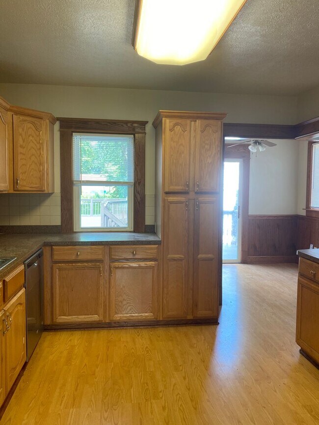 Foto del edificio - 246 Churchill Rd.