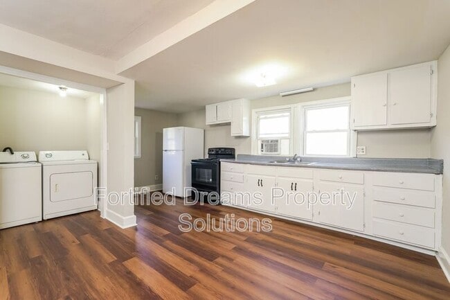 Foto del edificio - 3909 Burtis St