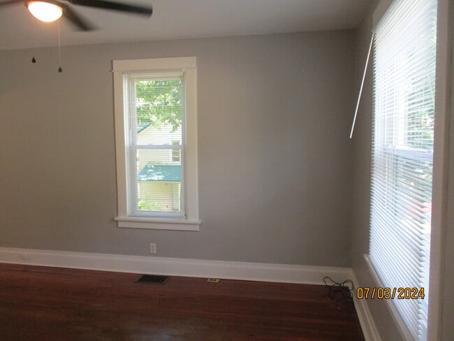 Building Photo - 2122 Foye St