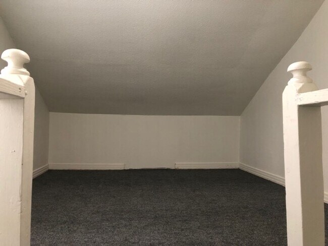Building Photo - 4308 Roberts- House **COMING SOON**