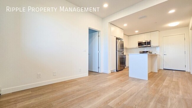 Photo du bâtiment - Amazing 2 Beds, 2 Baths Apartment/Condo | 2 Pets Allowed No Weight Limit