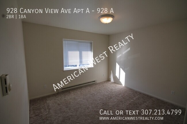 Building Photo - 928 Canyon View Ave