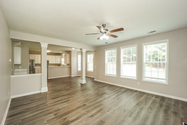 Foto del edificio - 4555 Flat Willow Pl