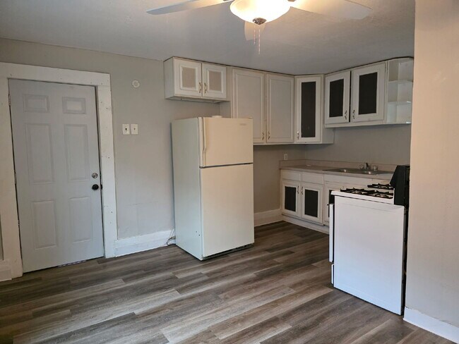 Foto del edificio - Charming 2-Bedroom, 1-Bathroom Home with views of Downtown Des Moines