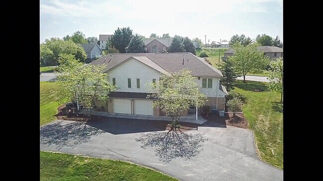 Photo - 1921 Ty Way Xing Apartments