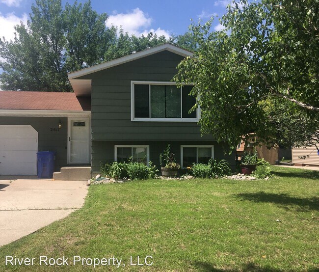 Foto del edificio - 3 br, 1.5 bath House - 2611 18th St S