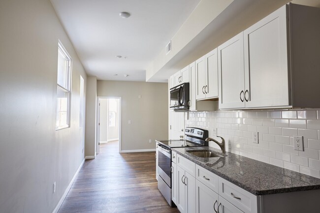 Foto del edificio - 5514 Woodland Ave