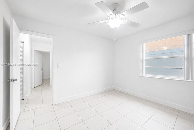 Foto del edificio - 3231 SW 25th St