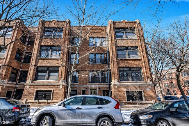 Building Photo - 6834 N Lakewood Ave