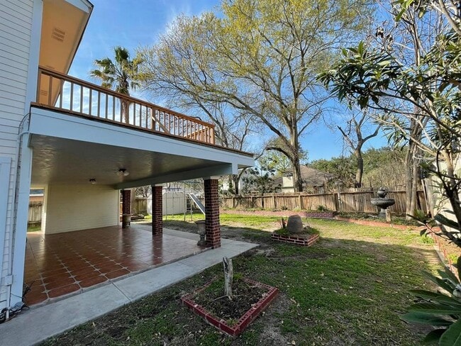 Building Photo - 15614 Barbarossa Dr