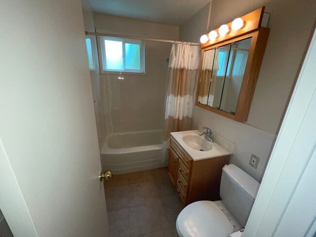 Foto del edificio - 5027 Ensign St