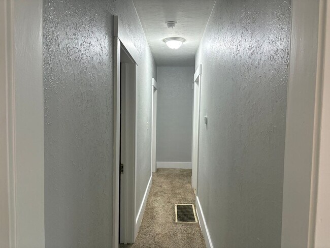 Foto del edificio - Beautiful 2 bed/ 1 bath
