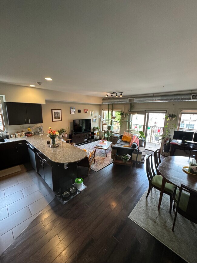 Great Room - 468 Delaware Ave