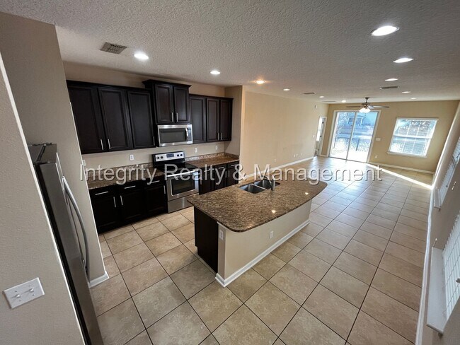 Foto del edificio - 3 bed/2 bath in Orange Park