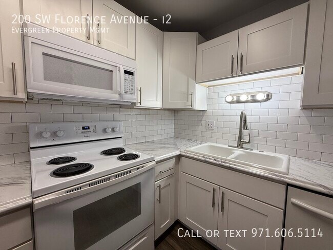 Foto del edificio - 200 SW Florence Ave