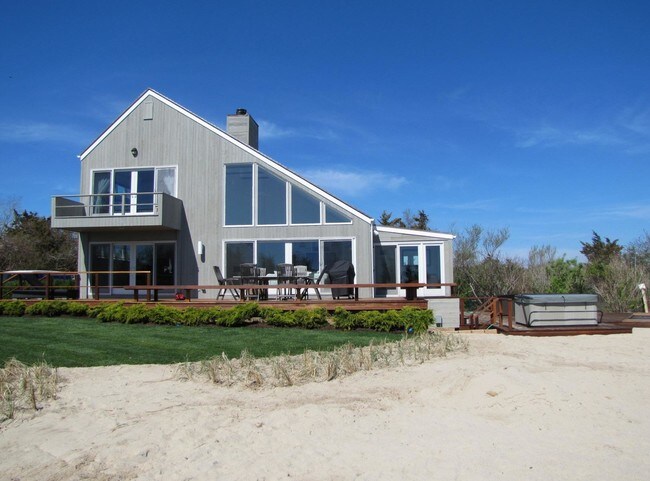 Building Photo - 726 Flying Point Rd