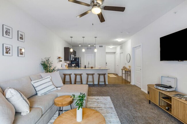 Foto del edificio - 9301 Old Bee Caves Rd