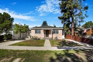 Building Photo - 5731 Lasaine Ave