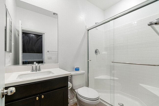 Building Photo - Modern 4-Bedroom Home in Gated Henderson Community | Built 2022