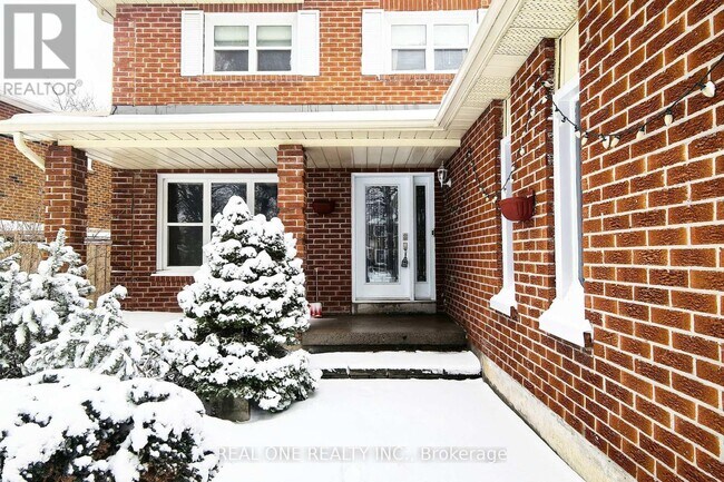 Building Photo - 29 Hemlock Dr