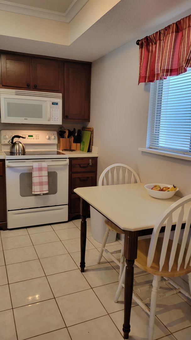Foto del edificio - Annual turnkey/seasonal furnished ground floor condo in 55+ Community in Sarasota