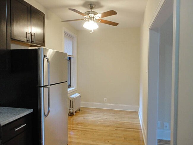 Foto del edificio - 428 W Surf St