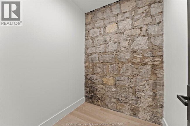 Photo du bâtiment - 247 Brock St