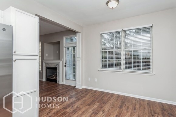 Foto del edificio - NOW AVAILABLE!  - 6832 Ayrshire Glen Pl, C...