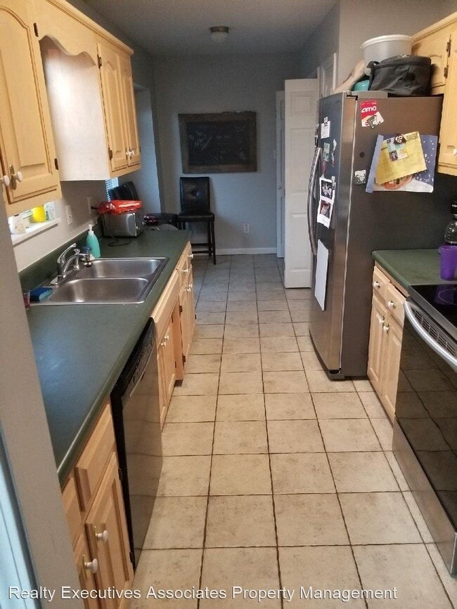 Building Photo - 4 br, 3 bath House - 425 Hiddenbrook Lane