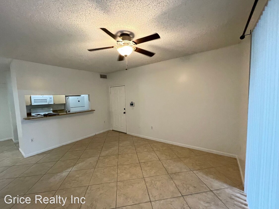 Foto principal - 2 br, 1 bath House - 1170 Reserve Way #203