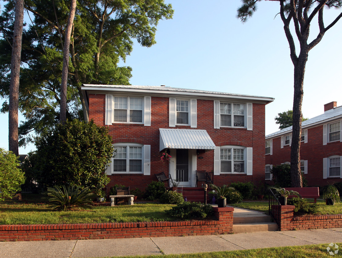 Building Photo - 1804 Lakeview Ave